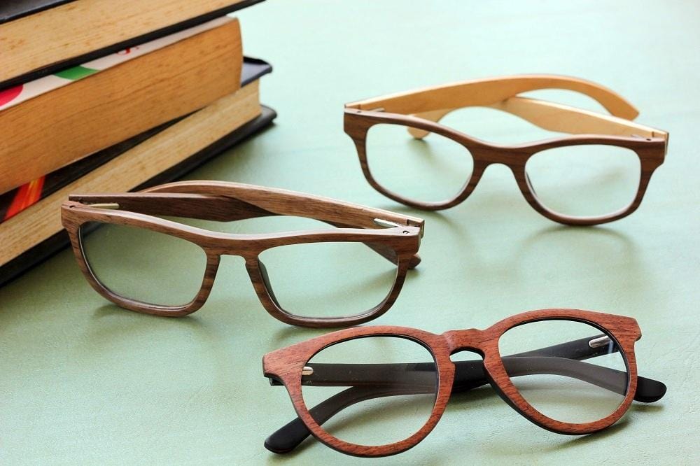Wooden spectacle frames for the geeks, executives & minimalists