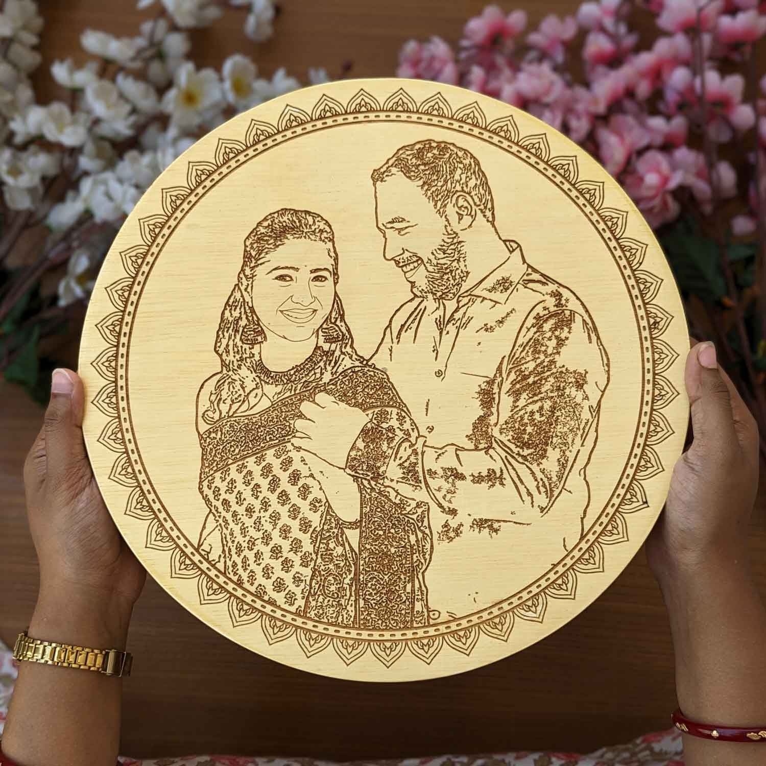 Family Photo Engraved on Wood | Personalized Birthday Gift For Mom | Mother's Day Gift