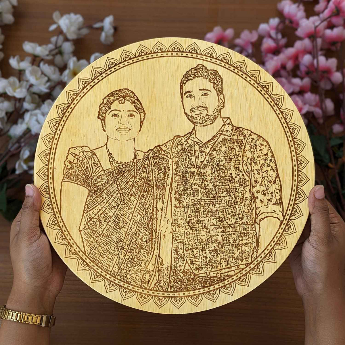 Circle of Love - Personalized Wooden Family Portrait Frame