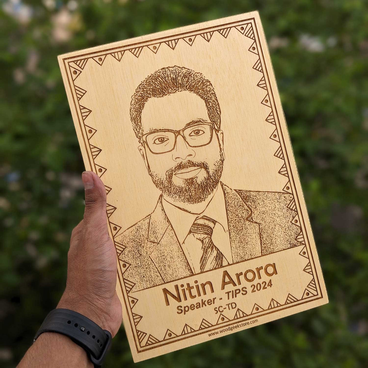 Custom Engraved Wooden Plaques for Corporate Event Gifts | Personalized Return Gifts