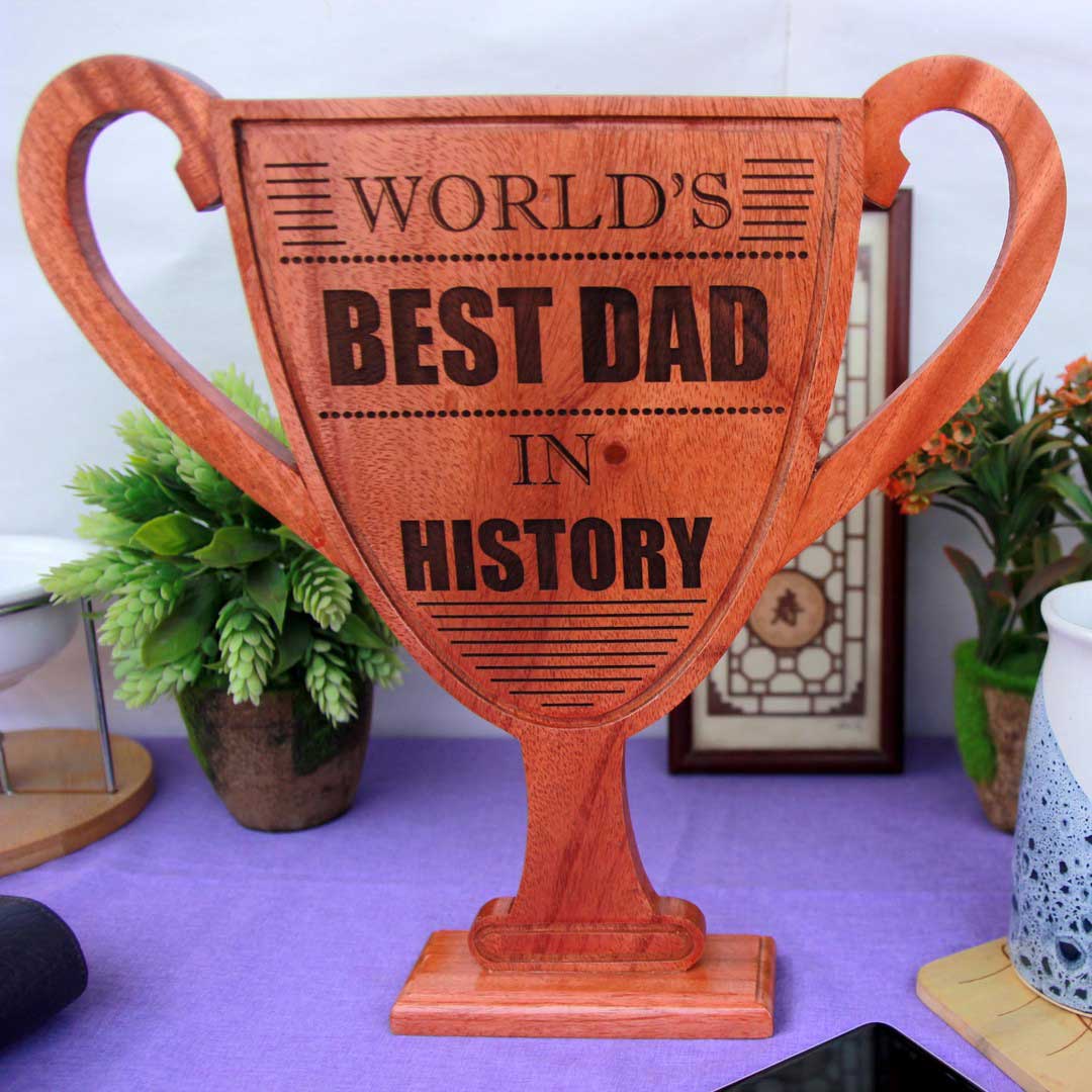 World&#39;s Best Dad In History Customized Wooden Award | Gift For Dad