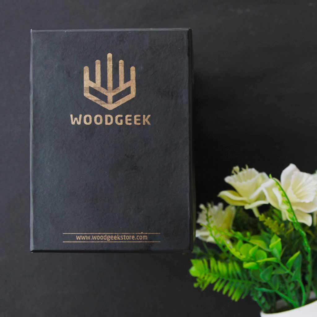 Sturdy Packaging For Wooden Cards