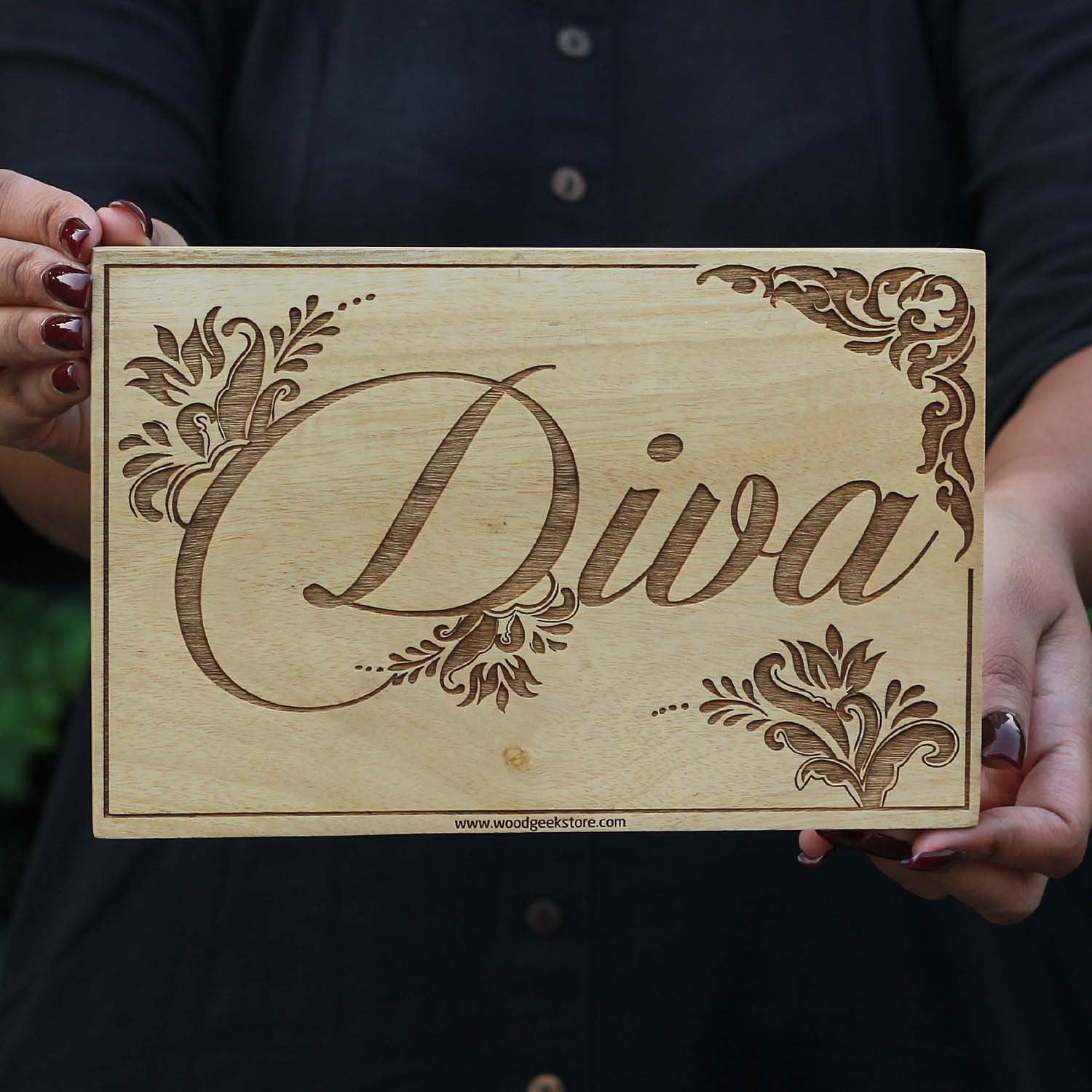 Diva Wood Word Sign - Wood Wall Posters - Wood Wall Art Decor - Woodgeek Store