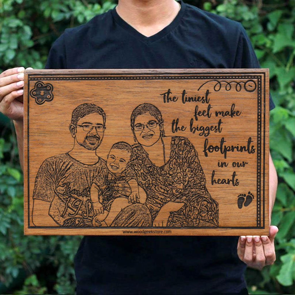 Custom Engraved Wooden Frame for Expecting Parents - Gifts for Pregnant Mothers for baby shower - Personalized Wooden Wall Decor in Beech Wood - Woodgeek Store