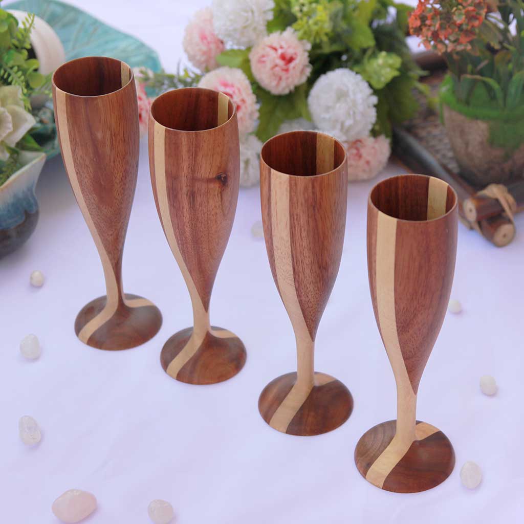 Classy champagne store flutes