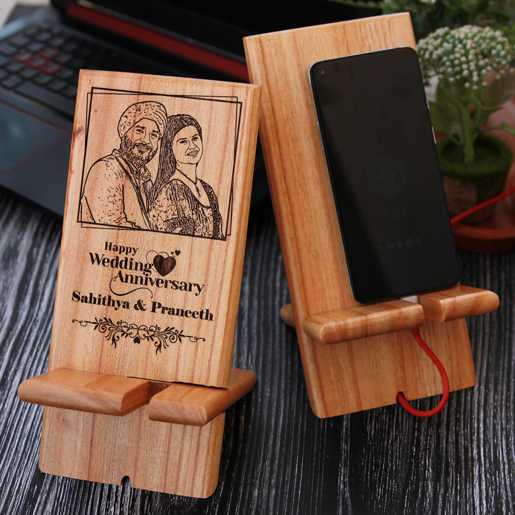 Engraved Wooden Mobile Phone Stand Woodgeek Store
